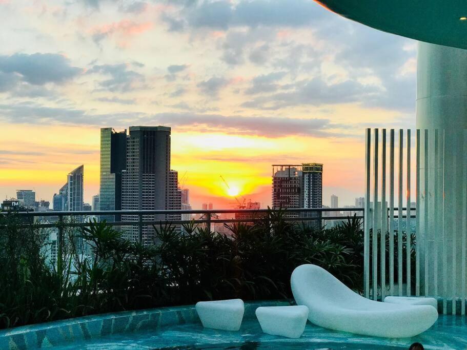 מנילה Acqua Private Residence Livingstone Tower Condo Unit With Free Wifi מראה חיצוני תמונה